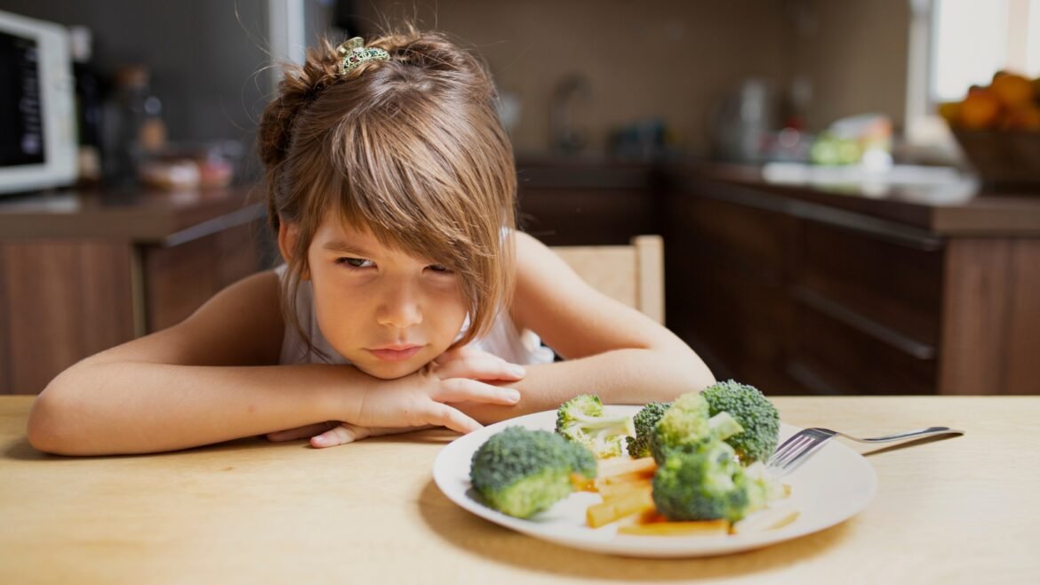 10 Simple Tips To Help Feed Picky Eaters Without Any Stress